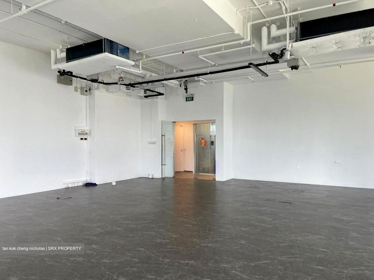 Woods Square (D25), Office #637250051